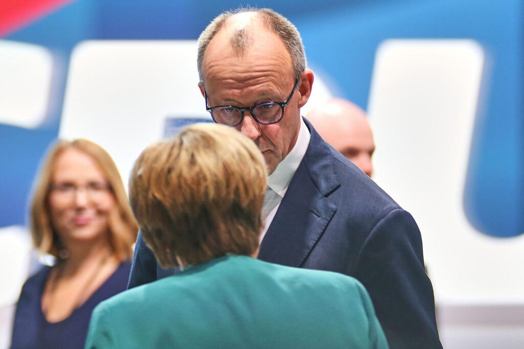 Merz sieht Parteitagsbesuch von Angela Merkel als "Bereicherung"
