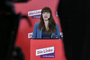 Heidi Reichinnek diskutiert sozialen Medien-Schutz für Jugendliche, keine pauschalen Verbote.