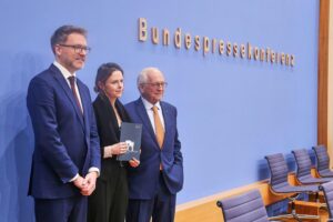 Pressekonferenz zur Münchner Sicherheitskonferenz: Wolfgang Ischinger spricht über Russland und Ukraine-Konflikt.