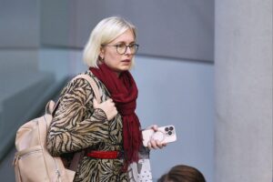 Christiane Schenderlein diskutiert Sportfördergesetz; Fokus auf Spitzensport und unabhängige Entscheidungsfindung.