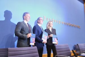 Dunkelfeldstudie zeigt hohe Gewaltbetroffenheit in Deutschland, viele Taten bleiben ungemeldet.