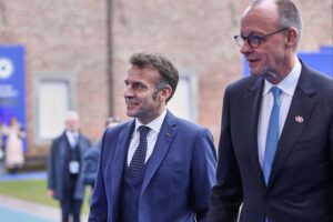 Emmanuel Macron und Friedrich Merz diskutieren Nuklear-Abschreckung und Kooperation zwischen Deutschland und Frankreich.