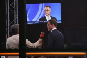 Cem Özdemir und Manuel Hagel diskutieren Koalitionsmöglichkeiten nach der Landtagswahl in Baden-Württemberg.