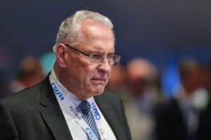 Joachim Herrmann spricht bei der Fachtagung über Bevölkerungsschutz und Einsatzkräfte in Bayern.