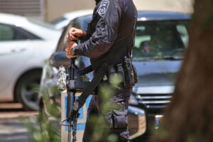 Israelischer Soldat in Aktion während der Bodenoffensive gegen die Hisbollah im Libanon.