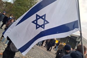 Pro-Israel-Demonstration zeigt Unterstützung und Solidarität während eskalierender Konflikte im Nahen Osten.