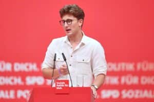 Philipp Türmer diskutiert über Glaubwürdigkeit und die Rolle der SPD nach Wahlniederlage.