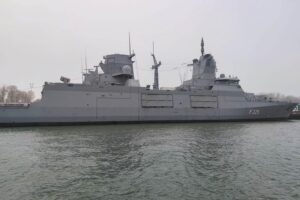 Deutsches Kriegsschiff schützt Schifffahrtswege in der strategischen Straße von Hormus.