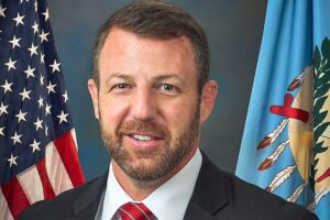 Markwayne Mullin wird neuer Heimatschutzminister, ersetzt Kristi Noem in Trumps Administration.