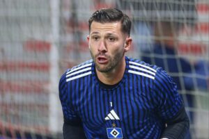 Fußballszene: Hoffenheim jubelt über Sieg gegen Hamburger SV, spannende Torchancen und emotionale Momente.