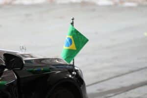 Fahne von Brasilien symbolisiert die vertiefte strategische Partnerschaft zwischen Deutschland und Brasilien.