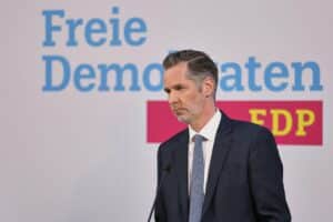 Christian Dürr kündigt Unterstützung für Wolfgang Kubicki an, zieht kandidatur zurück, FDP-Zukunft.