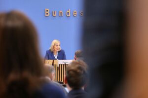 Kritik an Gesundheitsreform: Ungerechtigkeit, höhere Kosten und schlechtere Versorgung für Bürger.