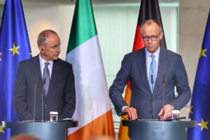 Micheál Martin und Friedrich Merz bei Treffen zur irischen EU-Ratspräsidentschaft und Finanzrahmen.