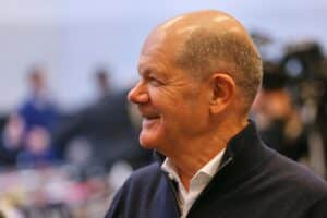 Olaf Scholz erhält Leo-Baeck-Medaille für Verdienste um jüdisches Leben in Deutschland.