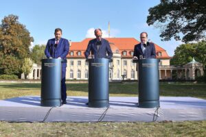 Kanzler Merz, Dobrindt, Klingbeil während intensiver Verhandlungen in der Villa Borsig.