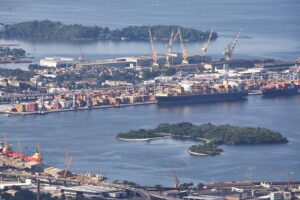 EU-Freihandelsverhandlungen stimulieren Wirtschaft, Grafik zeigt Hafen von Rio de Janeiro, Brasilien.
