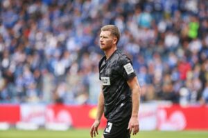 Fortuna Düsseldorf feiert 3:1-Sieg gegen Elversberg, entscheidende Momente im Aufstiegsrennen der 2. Bundesliga.