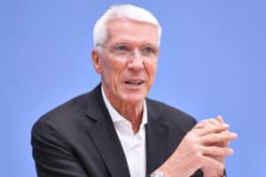 Ralf Wintergerst spricht über KI, Gemeinwohl und verantwortungsvolle Technologien in Berlin.