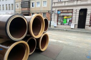 Wasserrohre zur Symbolisierung des kalten Nahwärmenetzes in Borken aus gereinigtem Abwasser.