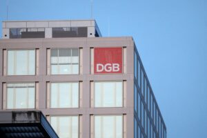 DGB-Spitze kritisiert Reformpläne, fordert faire Maßnahmen für Beschäftigte und soziale Gerechtigkeit.