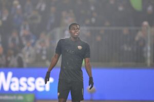 Kofi Amoako verlässt Dynamo Dresden, wechselt zum Hamburger SV, Sportgeschäftsführer spricht von Schmerz.