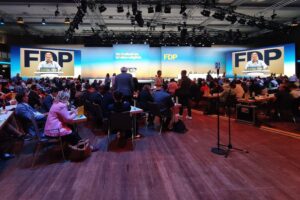 FDP-Parteitag mit politischen Debatten, Wahlen und dem Thema "Neustart Deutschland" in Berlin.