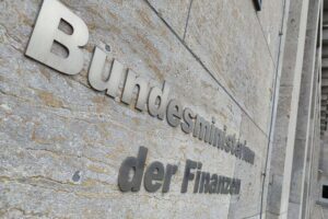 Eine tickende Zeitbombe für den Bundeshaushalt: Neues Altersvorsorgedepot sorgt für Millionenrisiko.