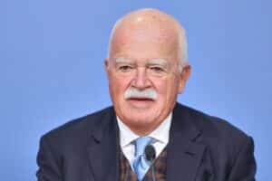 Peter Gauweiler fordert CSU und Freie Wähler zur gemeinsamen Bundestagswahl auf.