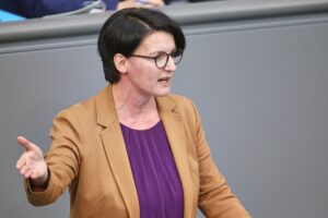 Irene Mihalic fordert Aufarbeitung der Maut-Affäre, kritisiert Andreas Scheuer und die CSU.