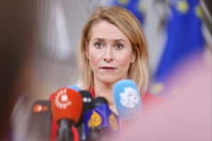 Kaja Kallas warnt vor Verlust amerikanischen Einflusses durch möglichen Truppenabzug aus Europa.