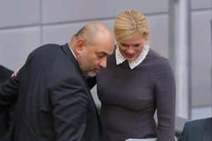 Julia Klöckner und Omid Nouripour diskutieren über Stopp des Neubauprojekts Luisenblock-Ost-II.