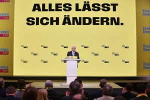 Wolfgang Kubicki präsentiert ambitiöse Ziele für die FDP, strebt zweistellige Wahlergebnisse an.