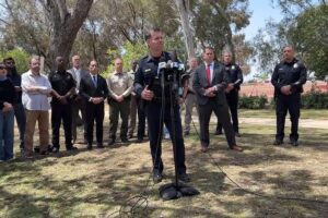 Polizei präsentiert Details zum tragischen Angriff auf Moschee in San Diego mit mehreren Toten.