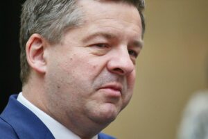 Sven Schulze spricht besorgt über Umfragewerte und mögliche Unregierbarkeit in Sachsen-Anhalt.