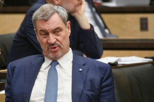 Markus Söder fordert Steuererleichterungen und Härte gegen Schuldenpolitik der Bundesregierung.