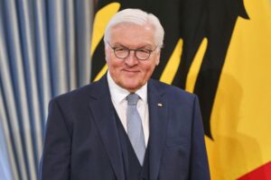 Frank-Walter Steinmeier diskutiert notwendige Reformen und politische Kommunikation in Deutschland.