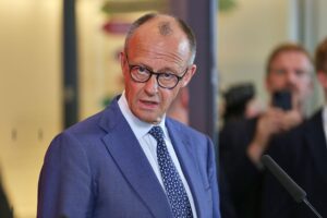 Friedrich Merz spricht vor Unionsabgeordneten über wirtschaftliche Reformen und Kompromisse.