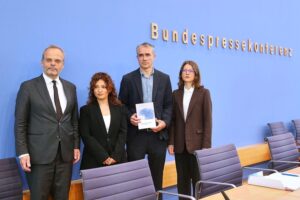 Jahresbericht über antisemitische Vorfälle in Deutschland 2025, betroffene Menschen und gefährdete Gemeinschaft.
