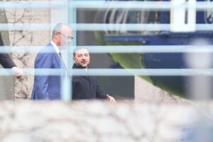Friedrich Merz und Wolodymyr Selenskyj bei Treffen zur Unterstützung der Ukraine gegen Russland.