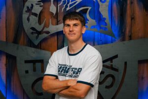 Florian Bohnert, neuer Spieler von Hansa Rostock, in Vereinsdress mit Rückennummer 3.