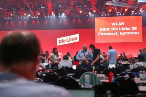 Parteitag der Linken in Potsdam: Wahlen, Debatten, Nachwuchs und soziale Themen im Fokus.