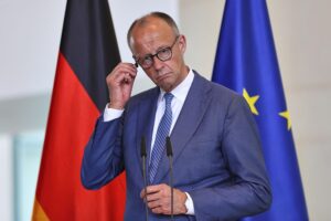 Friedrich Merz steht am Rednerpult und spricht über UN-Sicherheitsrat-Wahlvergangenheit.