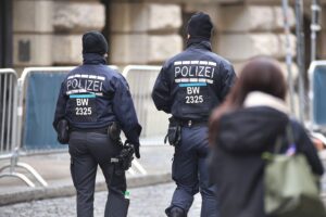 Polizeieinsatz in Reutlingen: Festnahme eines Mannes nach versuchten Tötungsdelikten.