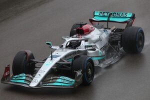 George Russell feiert seinen ersten Sieg 2026 beim Großen Preis von Österreich im Mercedes.
