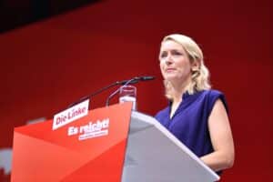 Ines Schwerdtner spricht bei Parteitag über Zusammenarbeit mit der CDU in Ostdeutschland.
