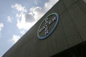 Oberstes Gericht der USA, Richter, Bayer, Glyphosat, Urteil, Rechtsstreit, Roundup, Aktienanstieg.