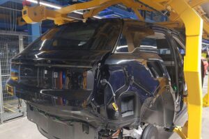 Rückgang der Industrieaufträge in Thüringen; verlassene Maschinen in einer Produktionshalle.