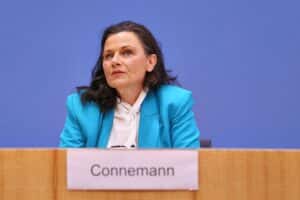 Gitta Connemann diskutiert gegen verpflichtende Betriebsrente, fordert Anreize für betriebliche Altersvorsorge.