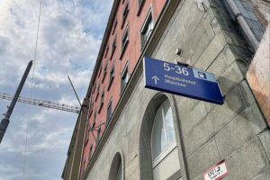Münchner Hauptbahnhof: Bundespolizei ermittelt wegen Hitlergruß und Angriffen nach Streit.